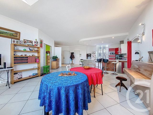 Appartement F7 à vendre - 7 pièces - 171.72 m2 - MIRECOURT - 88 - LORRAINE - Century 21 Les Portes D'Or