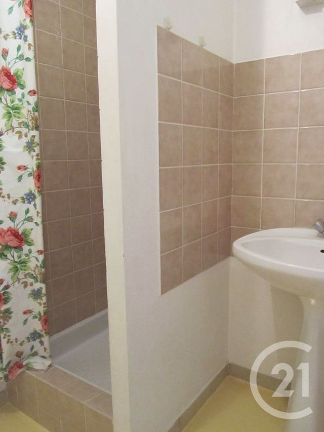 Appartement F2 à louer - 2 pièces - 40.0 m2 - MIRECOURT - 88 - LORRAINE - Century 21 Les Portes D'Or