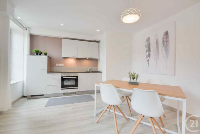 Appartement F3 à louer - 3 pièces - 71.22 m2 - EPINAL - 88 - LORRAINE - Century 21 Les Portes D'Or