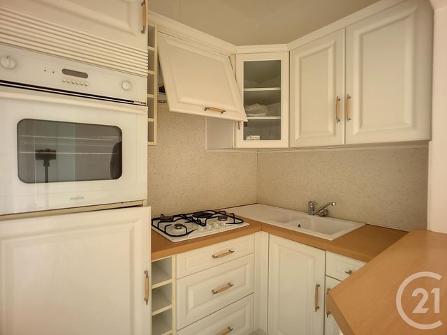 Appartement F1 à louer - 1 pièce - 33.4 m2 - VITTEL - 88 - LORRAINE - Century 21 Les Portes D'Or