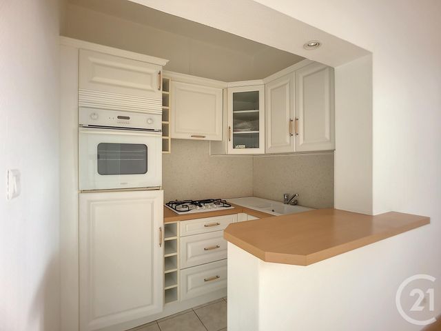 Appartement F1 à louer - 1 pièce - 33.4 m2 - VITTEL - 88 - LORRAINE - Century 21 Les Portes D'Or