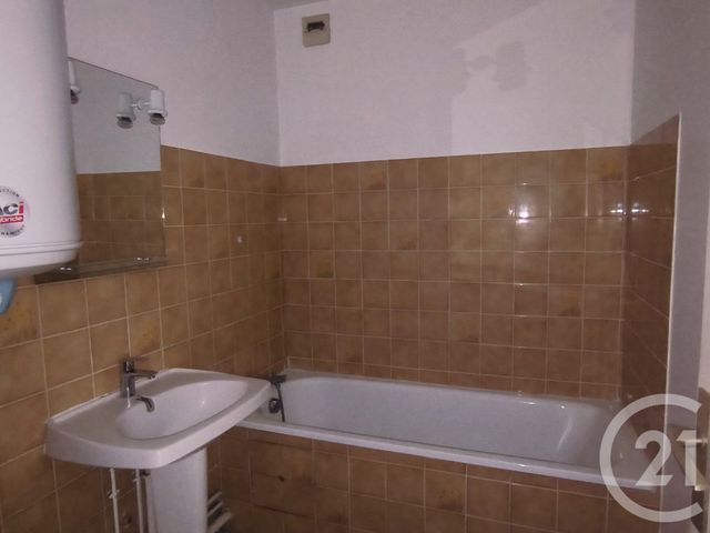 Appartement F2 à louer - 2 pièces - 49.09 m2 - MIRECOURT - 88 - LORRAINE - Century 21 Les Portes D'Or