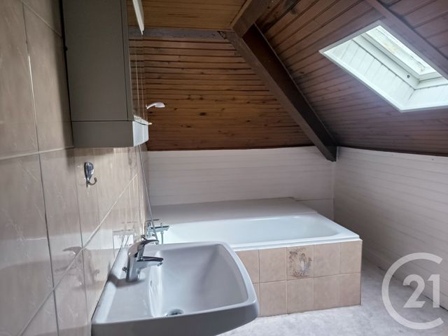 Appartement à louer - 3 pièces - 50.0 m2 - VITTEL - 88 - LORRAINE - Century 21 Les Portes D'Or