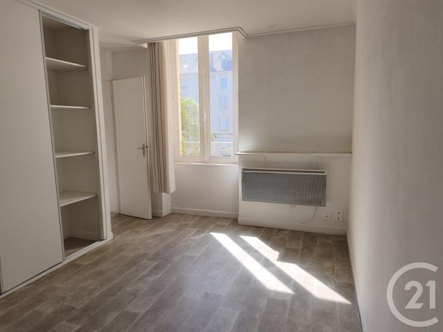 Appartement F1 à louer - 1 pièce - 19.0 m2 - VITTEL - 88 - LORRAINE - Century 21 Les Portes D'Or