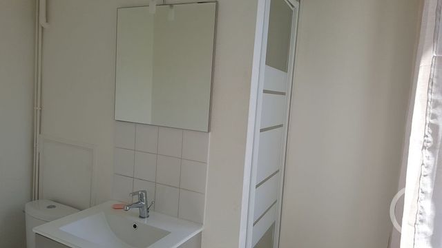 Appartement F1 à louer - 1 pièce - 19.0 m2 - VITTEL - 88 - LORRAINE - Century 21 Les Portes D'Or