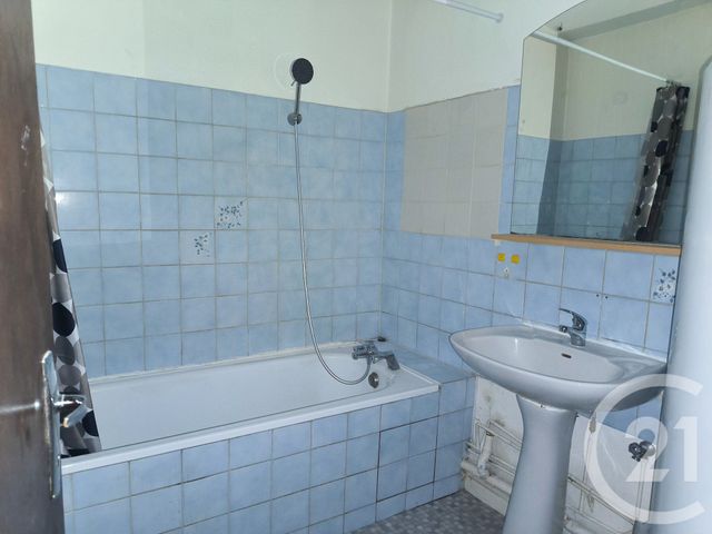 Appartement F3 à louer - 3 pièces - 51.0 m2 - MIRECOURT - 88 - LORRAINE - Century 21 Les Portes D'Or