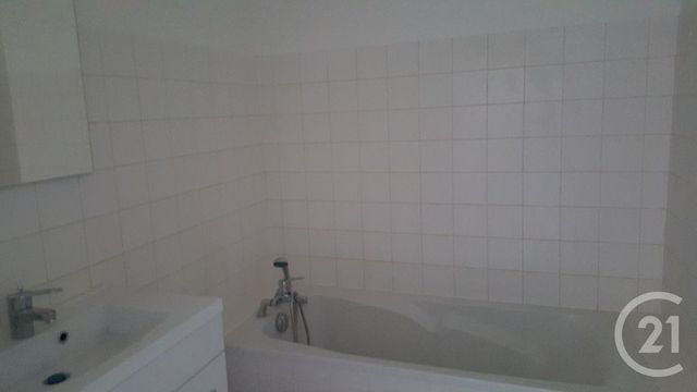 Appartement F4 à louer - 4 pièces - 96.0 m2 - HAREVILLE - 88 - LORRAINE - Century 21 Les Portes D'Or