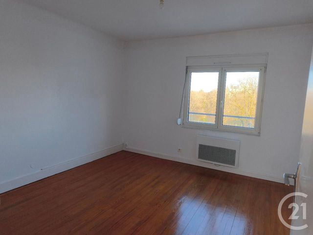 Appartement F4 à louer - 4 pièces - 78.0 m2 - VITTEL - 88 - LORRAINE - Century 21 Les Portes D'Or