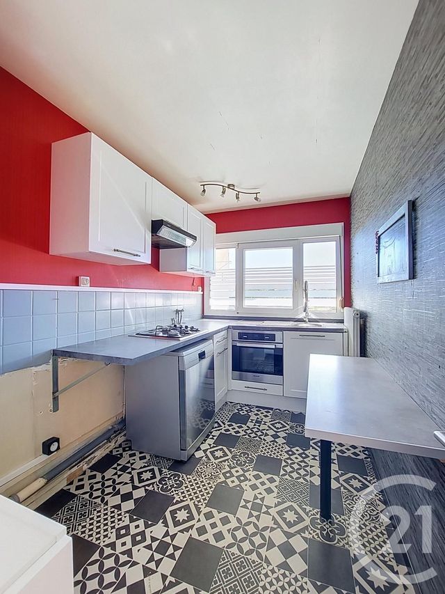Appartement à vendre - 4 pièces - 75.0 m2 - VITTEL - 88 - LORRAINE - Century 21 Les Portes D'Or