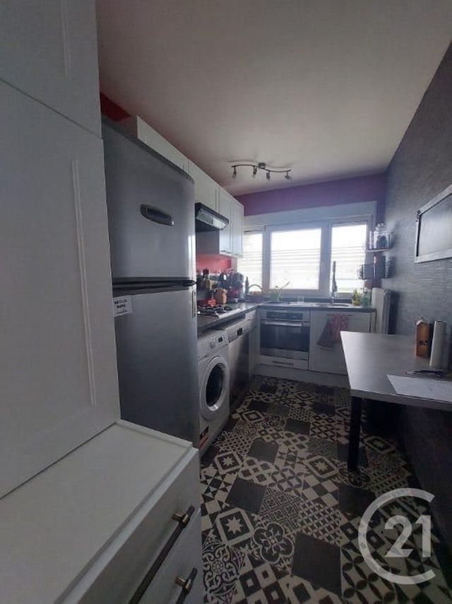 Appartement à vendre - 4 pièces - 75.0 m2 - VITTEL - 88 - LORRAINE - Century 21 Les Portes D'Or