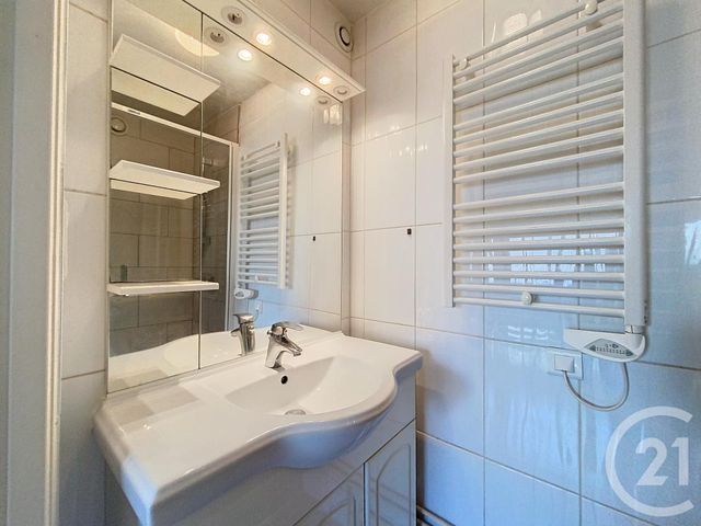 Appartement F1 à louer - 1 pièce - 23.6 m2 - VITTEL - 88 - LORRAINE - Century 21 Les Portes D'Or