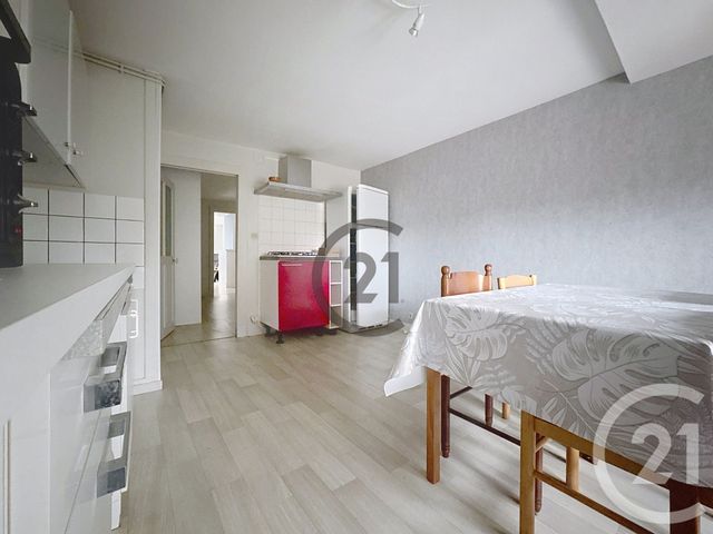 Appartement F2 à louer - 2 pièces - 41.0 m2 - MIRECOURT - 88 - LORRAINE - Century 21 Les Portes D'Or