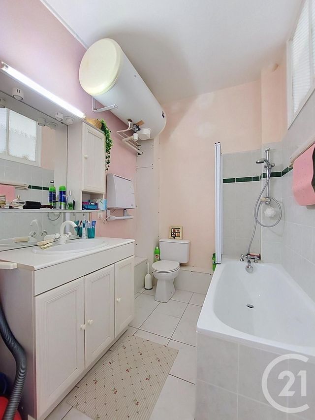 Appartement Studio à vendre - 3 pièces - 26.7 m2 - VITTEL - 88 - LORRAINE - Century 21 Les Portes D'Or