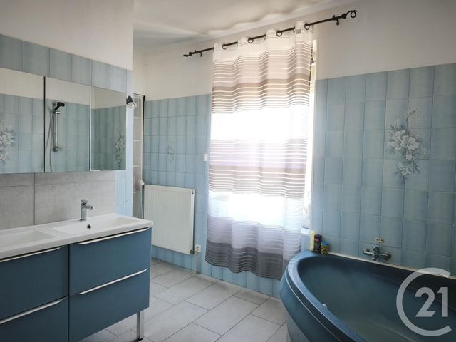 Appartement F4 à louer - 4 pièces - 115.0 m2 - BULGNEVILLE - 88 - LORRAINE - Century 21 Les Portes D'Or