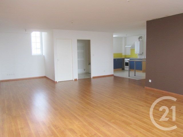 Appartement F3 à louer - 3 pièces - 90.0 m2 - MIRECOURT - 88 - LORRAINE - Century 21 Les Portes D'Or